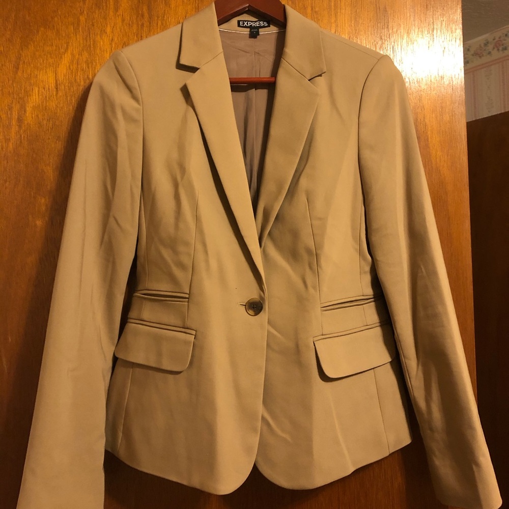 Ladies tan blazer